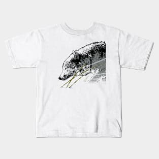 The timber wolf in the winter wind Kids T-Shirt